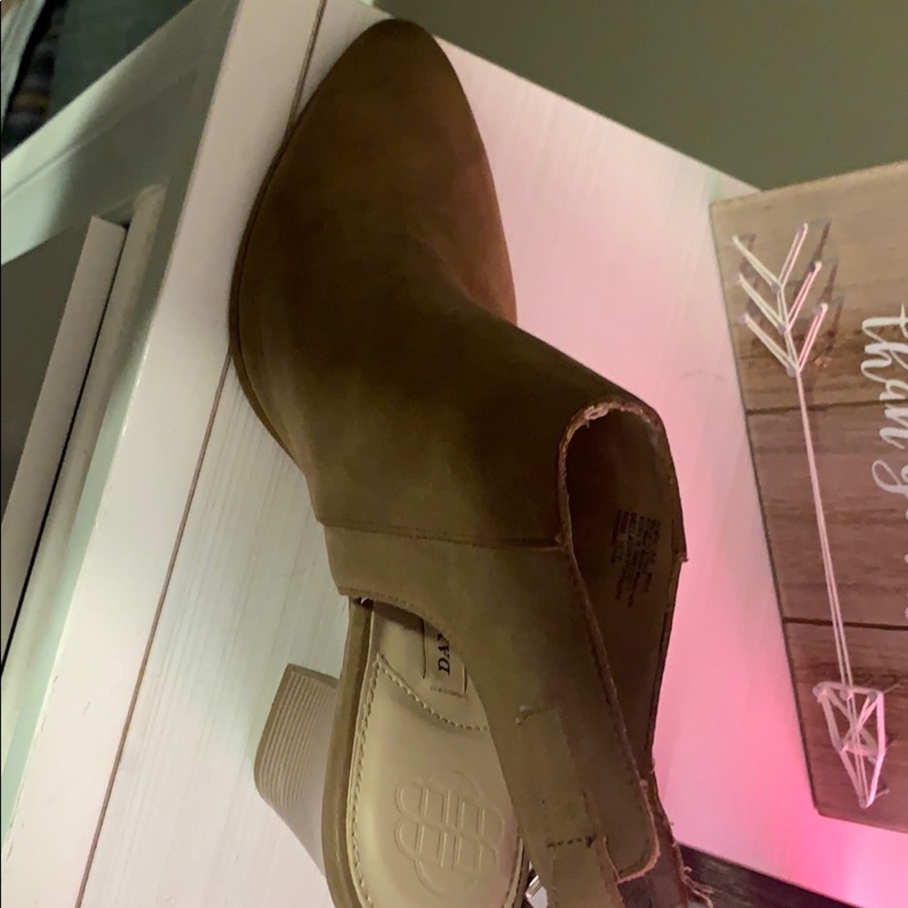 Booties/Boots - Picture 5 of 5